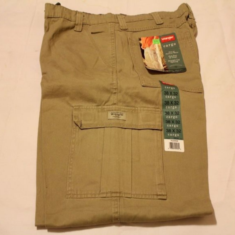 Wrangler Jeans Cargo Pants SIZE 38X32 Straight Leg